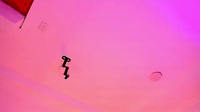 cristinerainn_ - CristineRainn_'s free webcam - UK Sex Cams