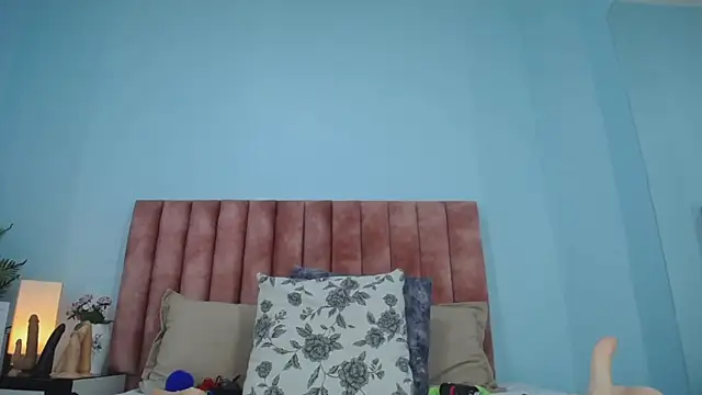nana_levy webcam