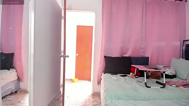 LupeAdams webcam