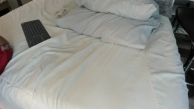 Charlie___Musk webcam