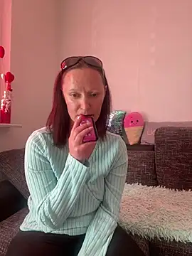 LindaLee90 webcam