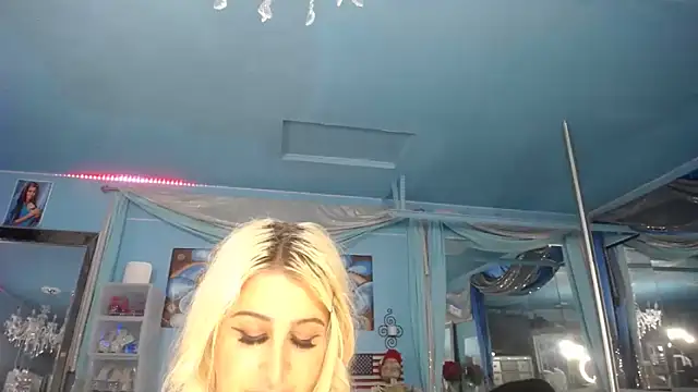 ADRIANNA_FOX webcam