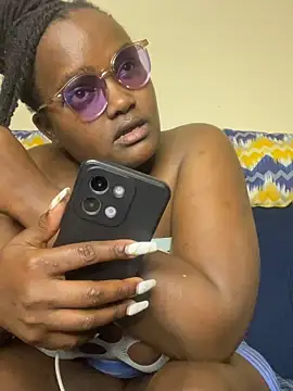 Busty_Bambii254 webcam