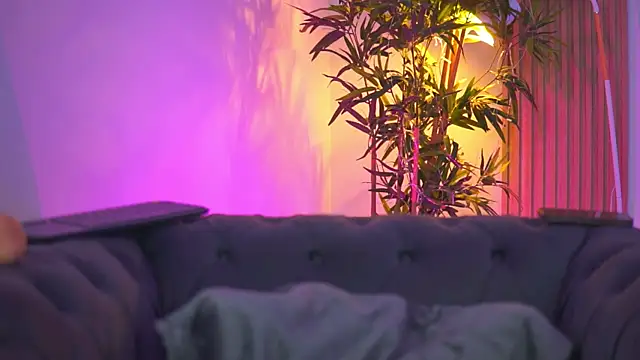 Aisha_Bee webcam