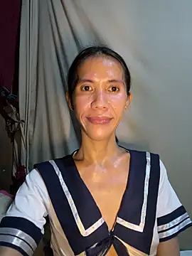 LoveRUBY143 webcam
