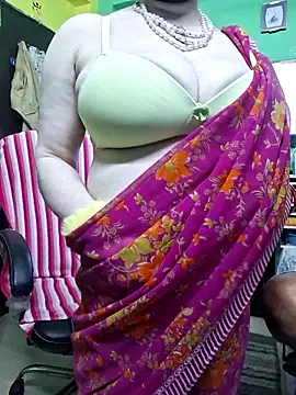 Indian_Coupl3 webcam