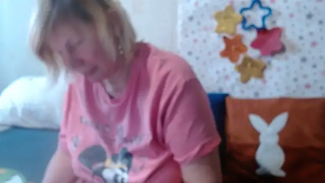 QueenLana webcam