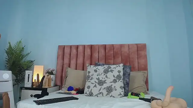 nana_levy webcam