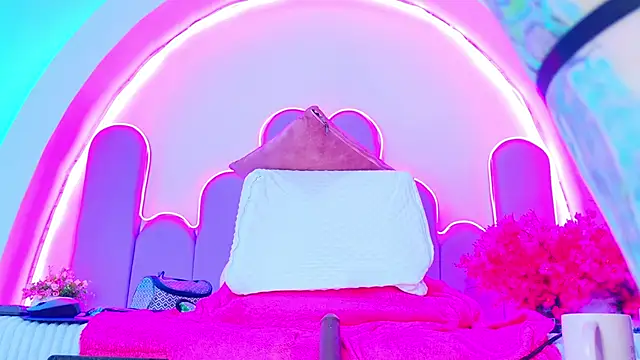 NathaxaLeans webcam