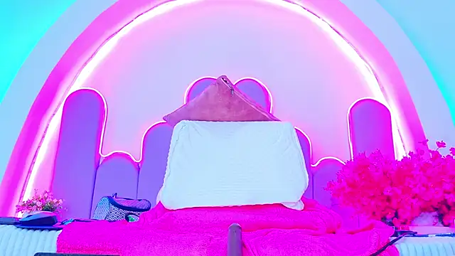 NathaxaLeans webcam