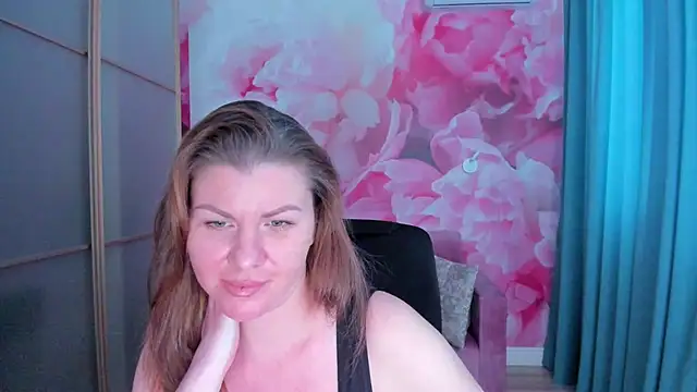 LunaKissesx live cam on StripChat