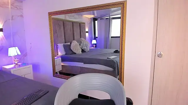 LolaGray__ webcam