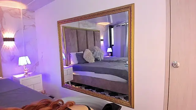 LolaGray__ webcam
