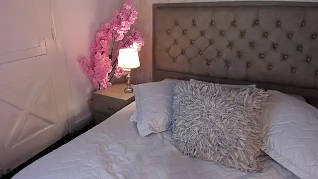 Sienna_brunette webcam