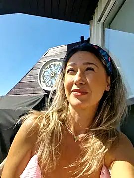 CelynaRoss webcam
