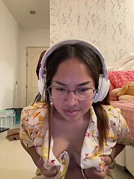 Ponthip webcam