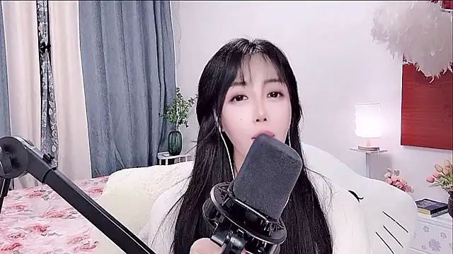 Laura_520 webcam
