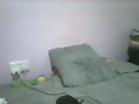 Badgalheloves webcam