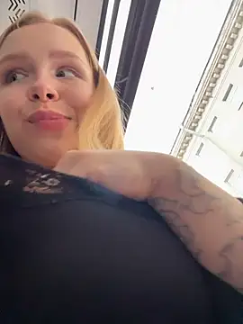Liza_risky webcam