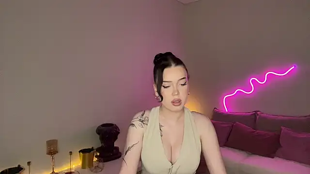 mistress_of_hearts webcam