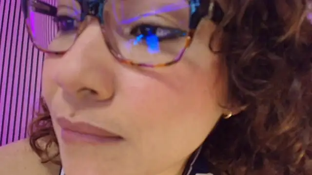 JuliRamirez webcam