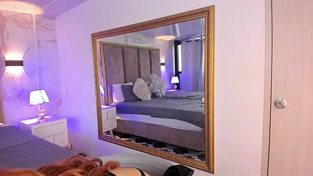 LolaGray__ webcam