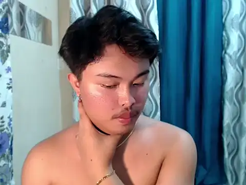 urasianjohnny (M twink) - CUM AT PUBLIC
