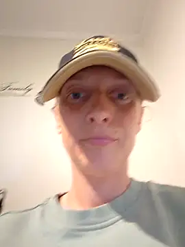 BlondeXtar webcam