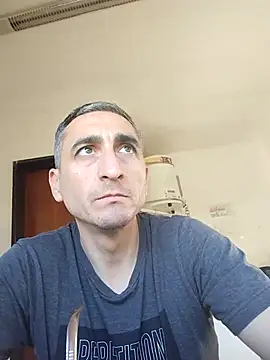 alejandro83bsf (Ask my age) - Quien deNeuquén capital quién?
