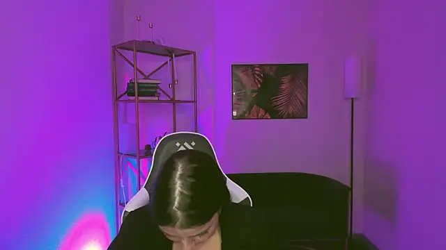 AlishaKisss webcam
