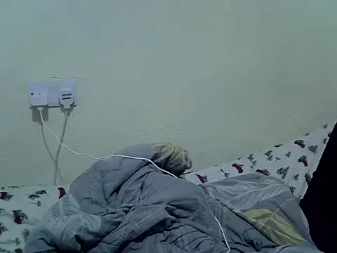 lavishgirl001 webcam