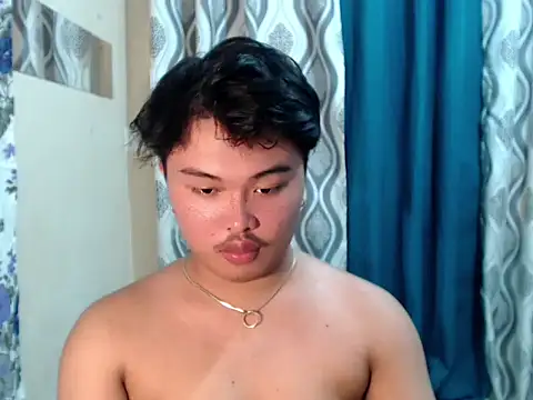 urasianjohnny (M twink) - CUM AT PUBLIC