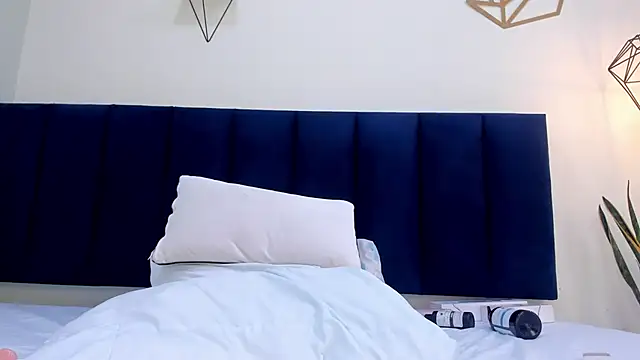 mayaevansmg webcam