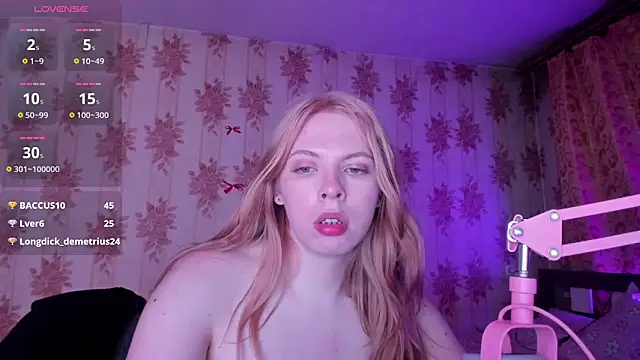 Cutie_Bambi webcam