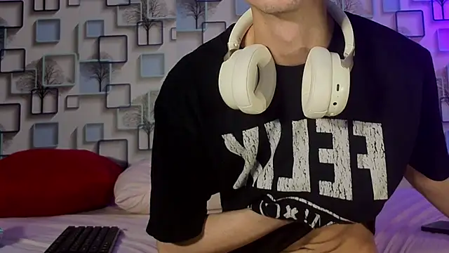 Twink_Sebas7 webcam