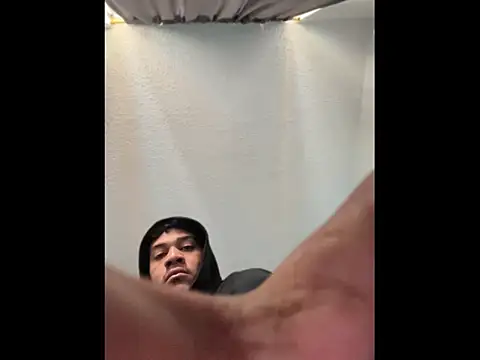 Ugh_Manux webcam