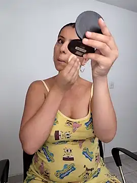 Nahiajhonson_