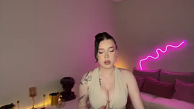 mistress_of_hearts webcam