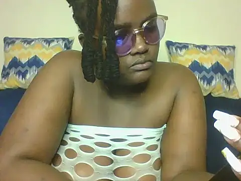 Busty_Bambii254 webcam