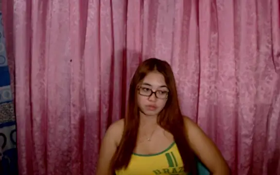 onlymaes_19 webcam