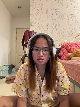 Ponthip webcam