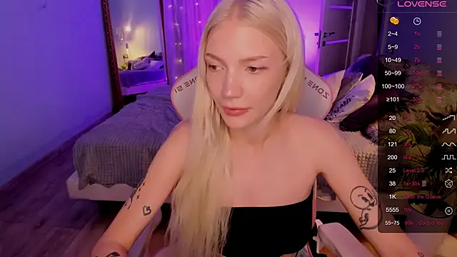 AnyaTaylor_ webcam