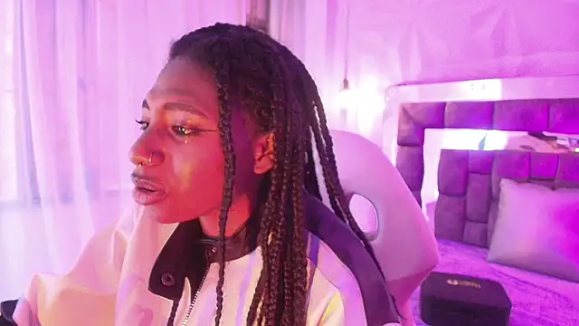 Queen_perla_ webcam