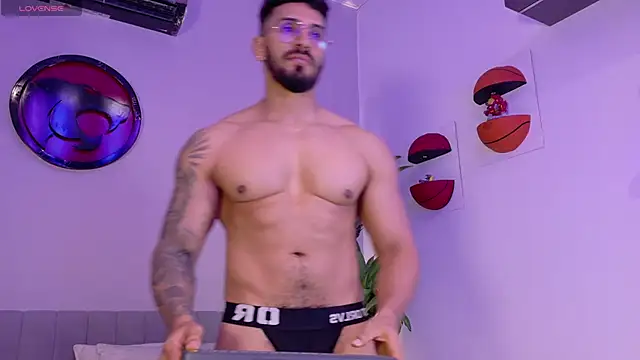tony_muscle webcam