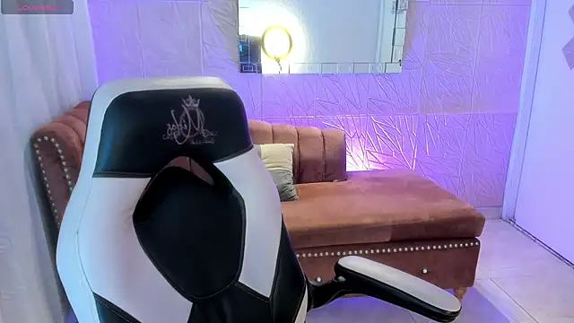 miss_isabella_m webcam