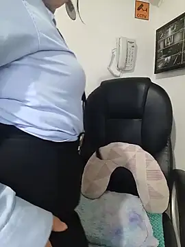 MAYE__13 webcam