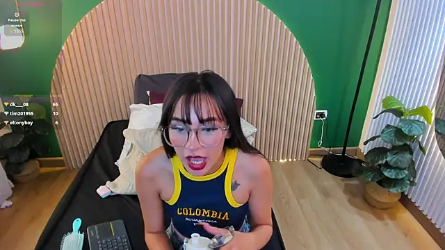 Alicecoule_ webcam
