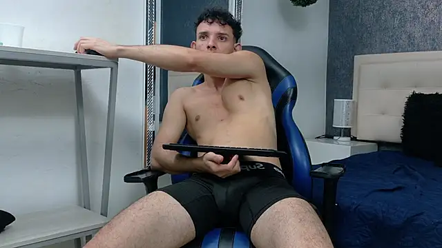 keen_black_ webcam