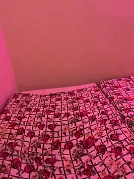 Lucey_001 live cam