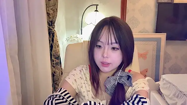 LongLongQueen webcam